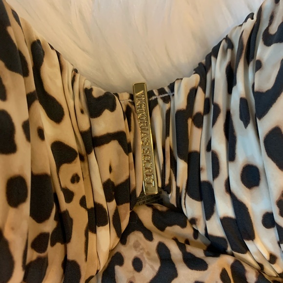 Victoria’s Secret leopard print one piece size 6D - Picture 3 of 5